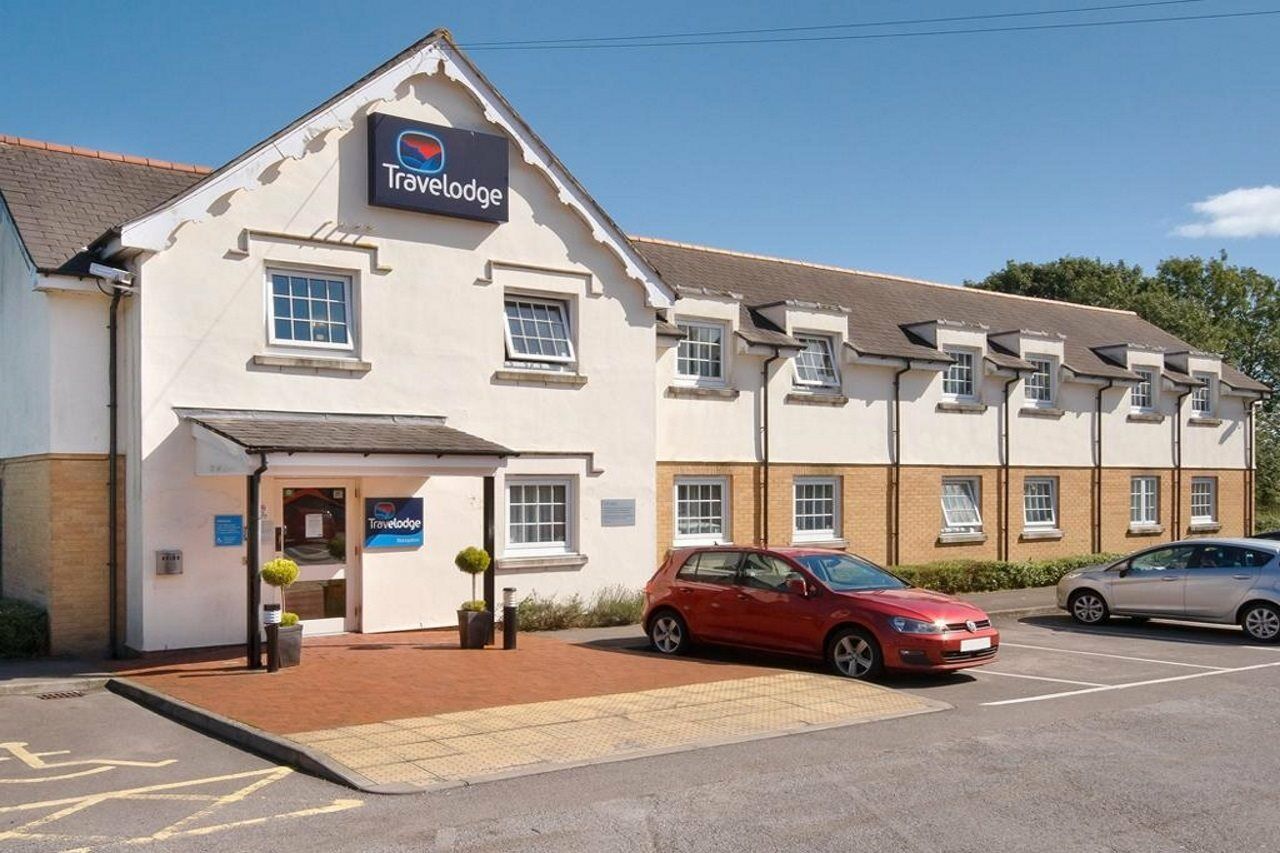 Travelodge Cardiff Airport Бари Екстериор снимка