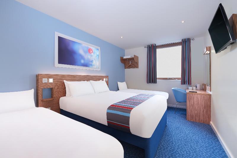 Travelodge Cardiff Airport Бари Екстериор снимка